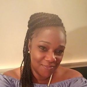 Meet your Posher, Aisha